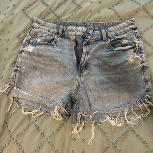 American Eagle Outfitters Frayed Jean Shorts - Light Blue